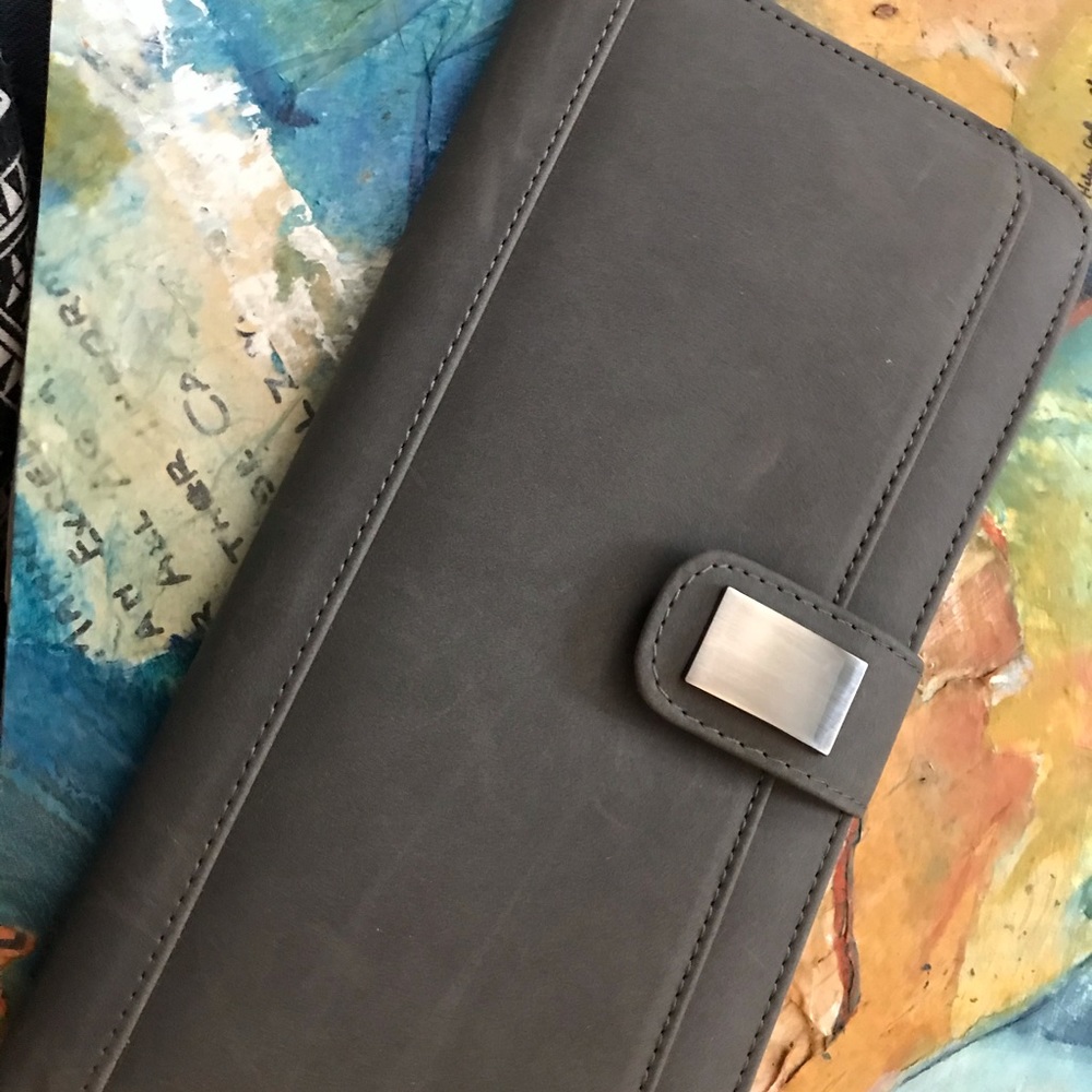 Gray Wallet - Picture 3 of 7